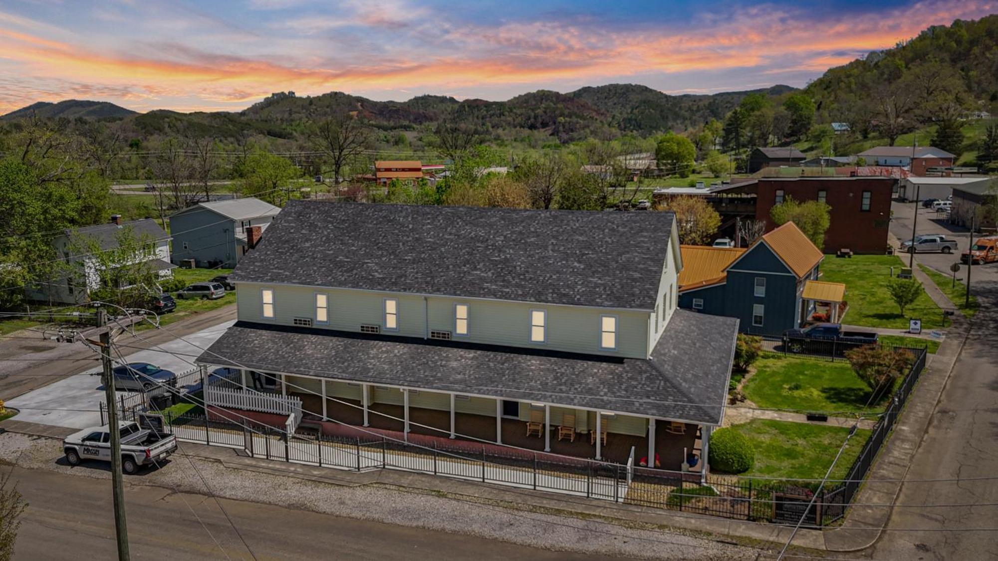 The Tellico Plains Inn And Event Venue Εξωτερικό φωτογραφία